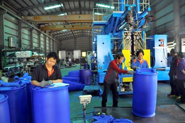 Chen Way Machinery: Double L-ring drum drop testing in our factory. Before shipment, we perform a complete drop test 3 times from a height of 1.5m by the front, body, and angle.