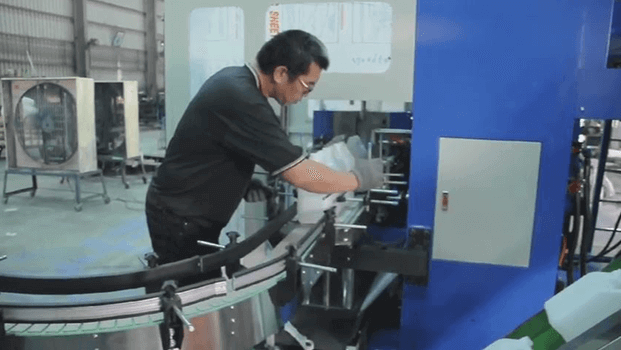 5L Auto-deflashing & Leak Tester Blow Molding Machine 15-022